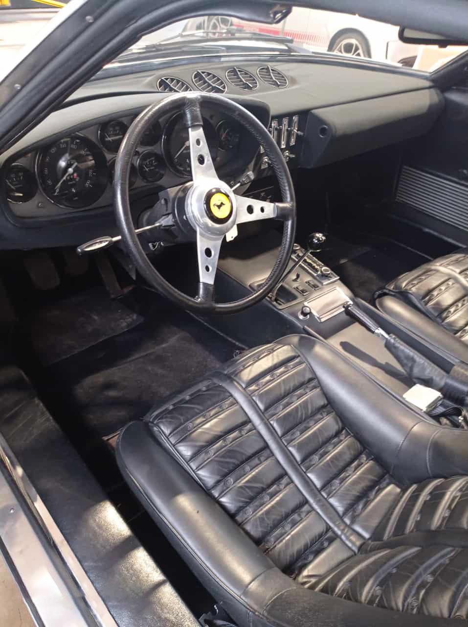 Ferrari 365 GTB4 6